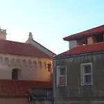 Sunny Apartment In The City Centre